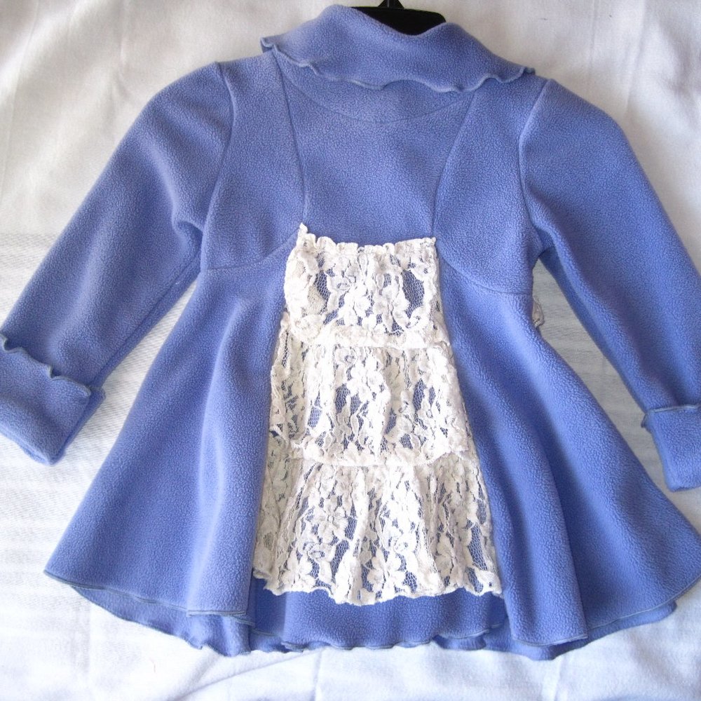 Ricrac & Ruffles - Picture 2 of 3